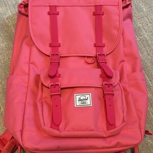 Herschel Lil America Mid. 15” laptop.hot pink